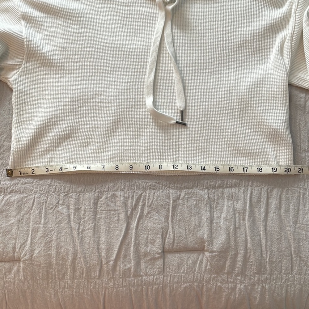 Forever 21 Women's Long Sleeve Cropped Cowneck Shirt - Picture 7 of 9